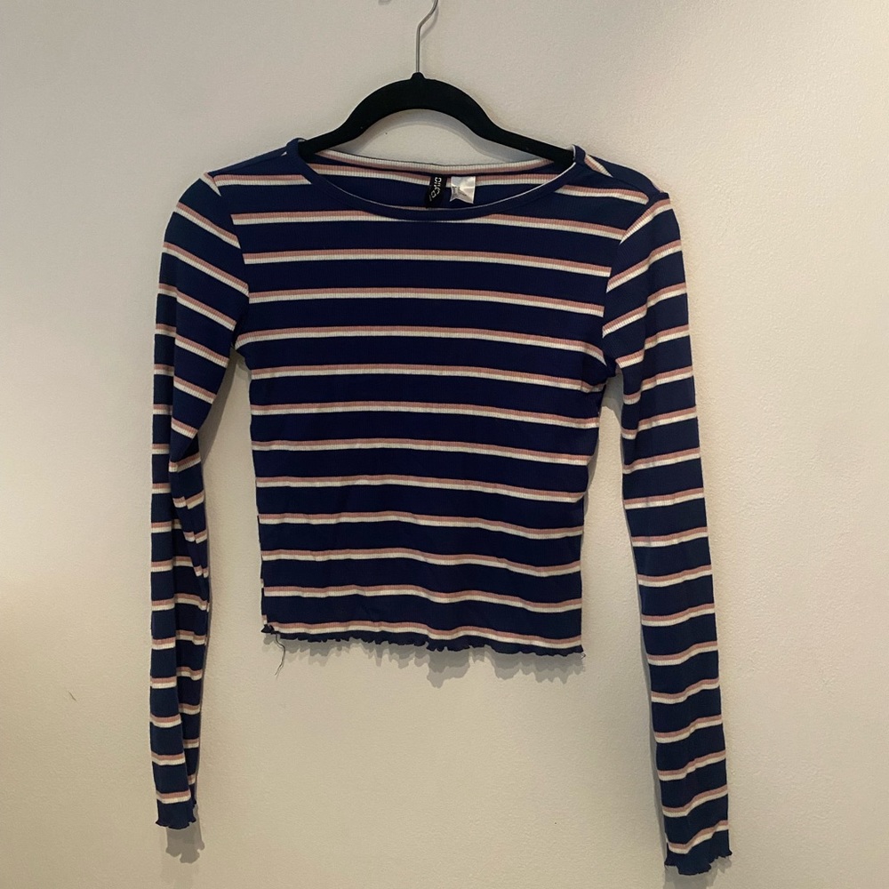 Divided Small Long Sleeve stripped tee